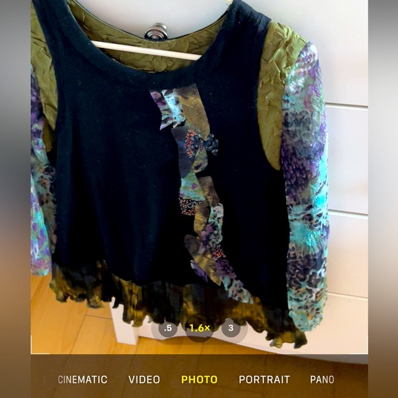 Elegant Evening Look Embelished Top - Picture 4 of 5